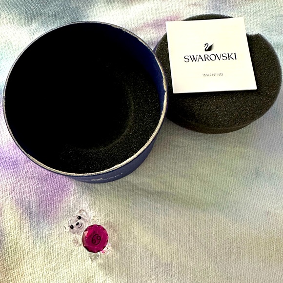 Swarovski Kris Bear Cancer Horoscope✨ - Picture 3 of 4